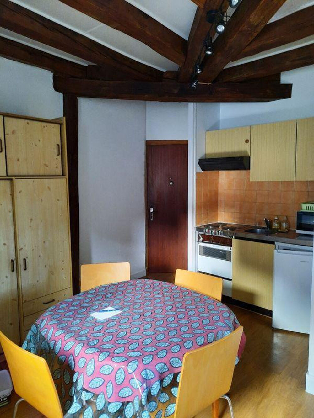 Location Appartement Beau studio meublé 22m² Nantes hypercentre Nantes