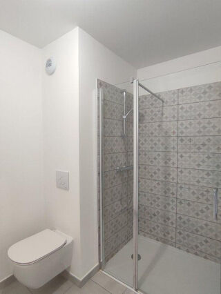  Appartement à louer 2 pièces 45 m²