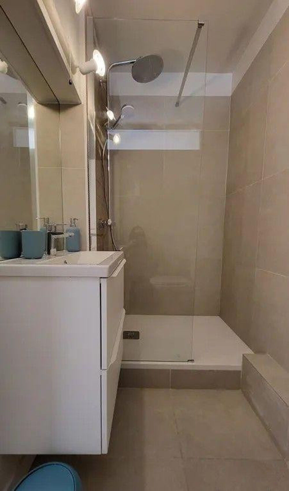 Location Appartement Beau studio meublé 20m² avec balcon refait à neuf Marseille 10