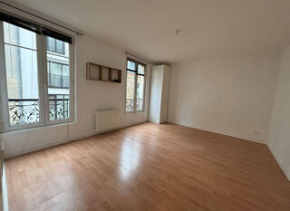  Appartement à louer 1 pièce 28 m²