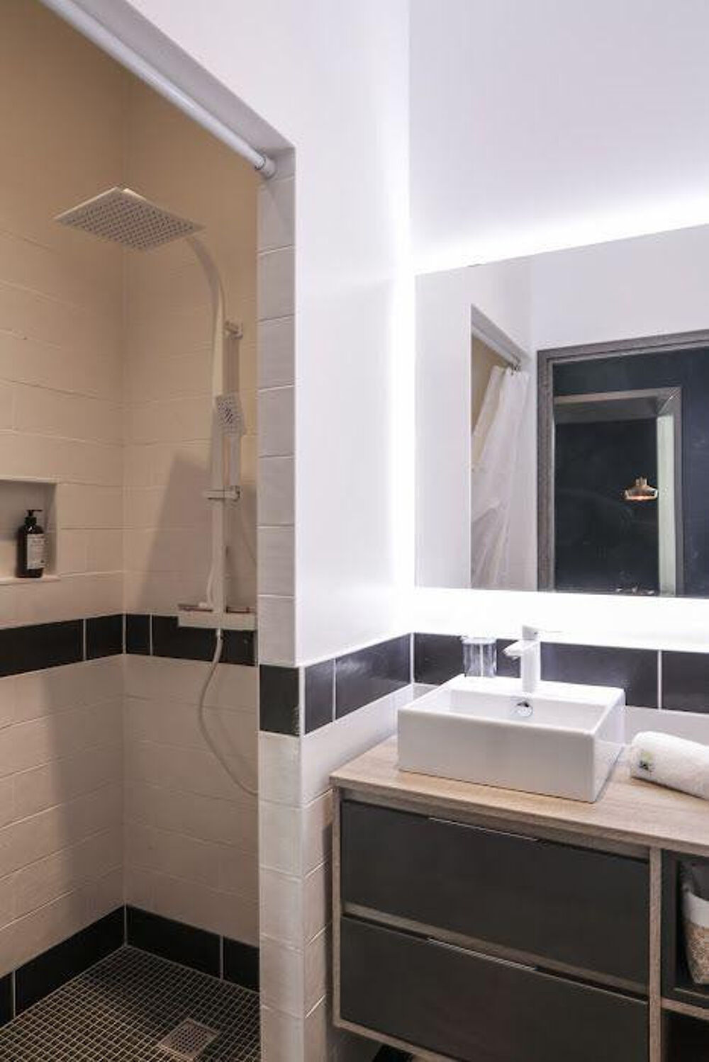 Location Appartement Magnifique T2 équipé hypercentre Aix Les Bains Aix-les-bains