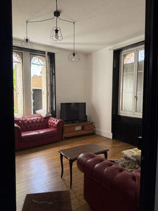  Appartement à louer 1 pièce 200 m²