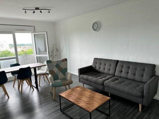  Appartement à louer 1 pièce 79 m²