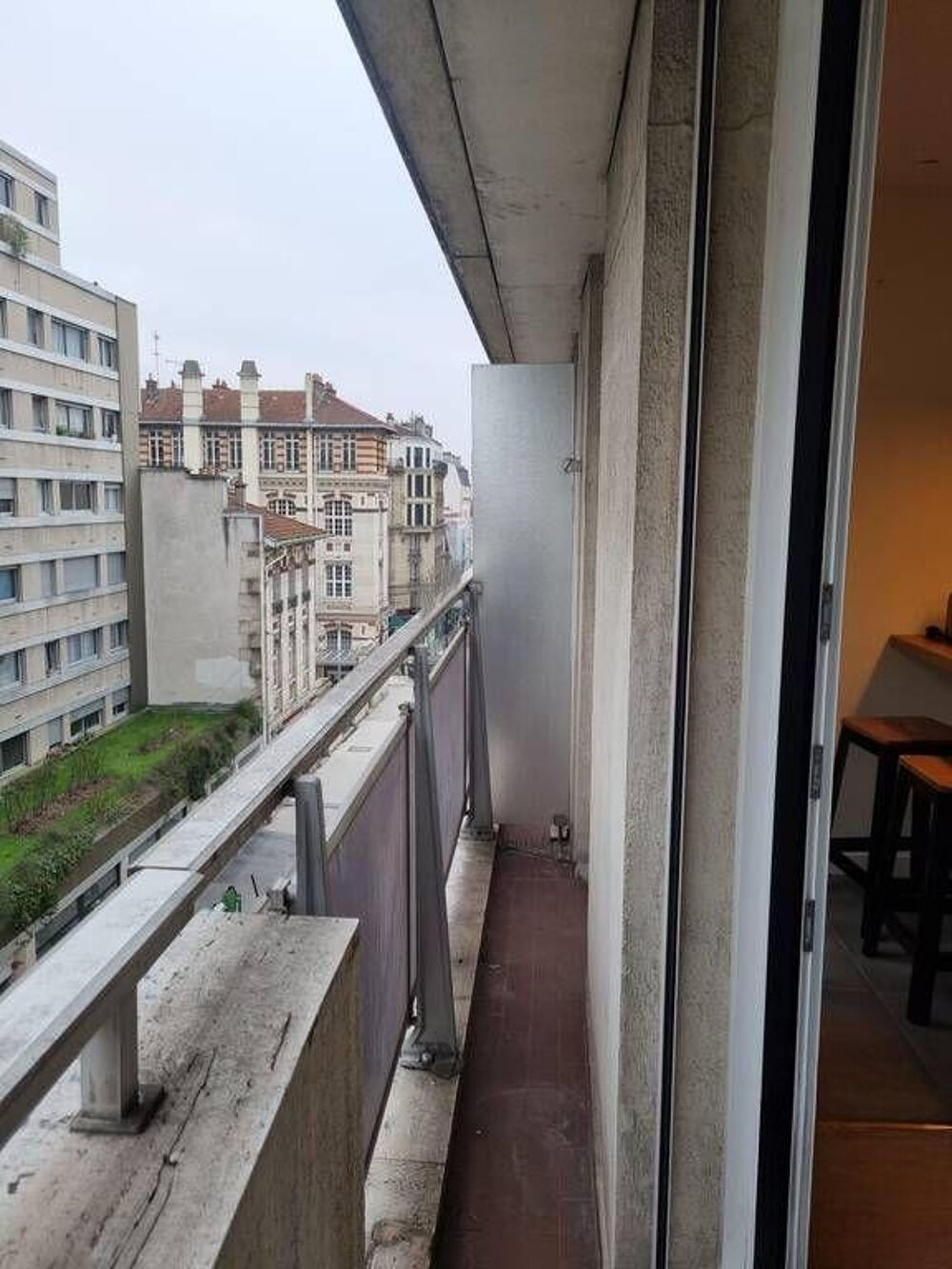 Location Appartement Beau studio meublé avec balcon lumineux Paris 10