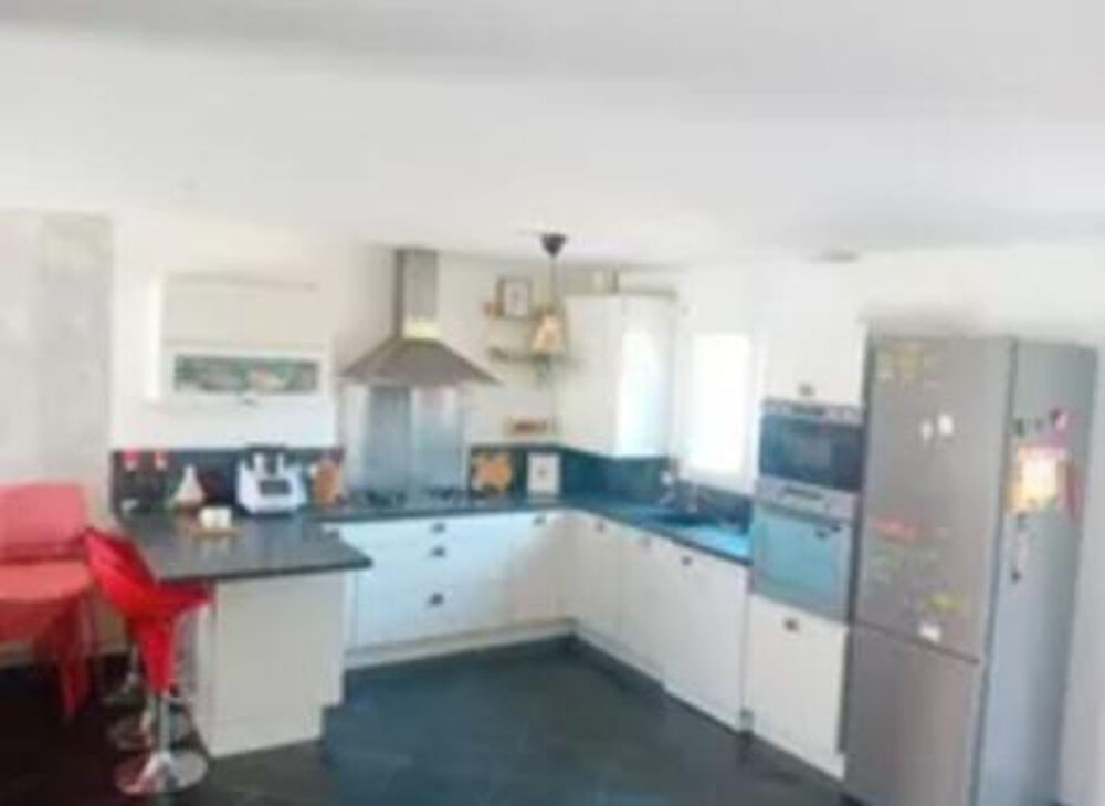 Location Maison Maison de 5 pièces secteur très calme Vaulx-en-velin
