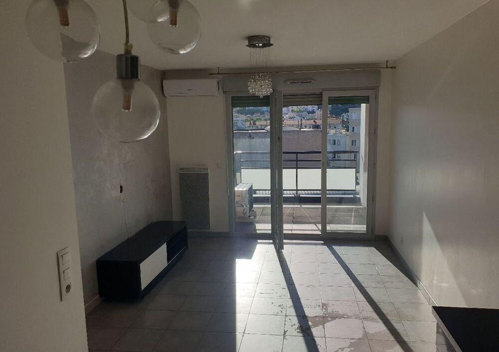 Location Appartement Appartement 2 Pièces 40 m² avec terrasse Nice