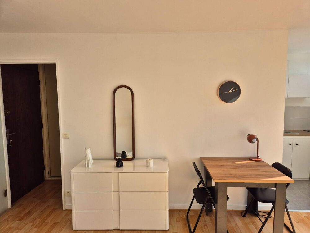 Location Appartement Beau studio meublé 26m² avec terrasse Nantes