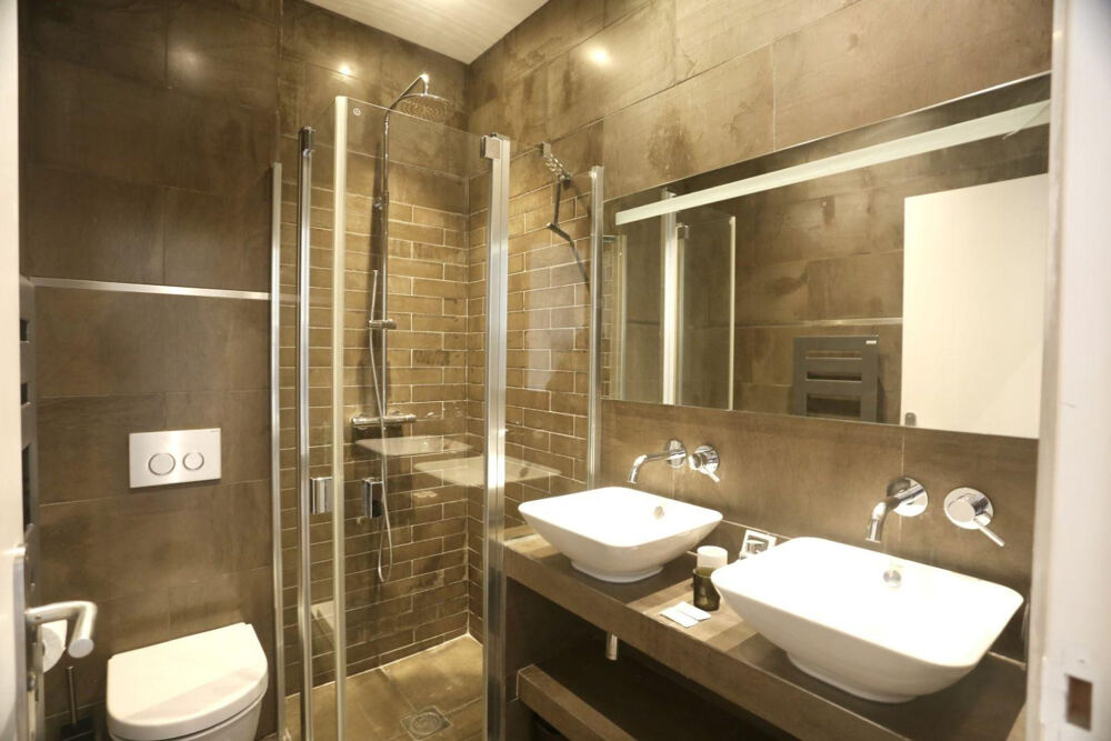 Location Appartement Beau T2 meublé 34m² récemment rénové centre ville Aix-en-provence