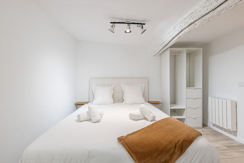 Vente Appartement Nice - Vieux Nice - Charmant 2 pièces de 42 m² entièrement rénové au coeur de la vieille ville Nice