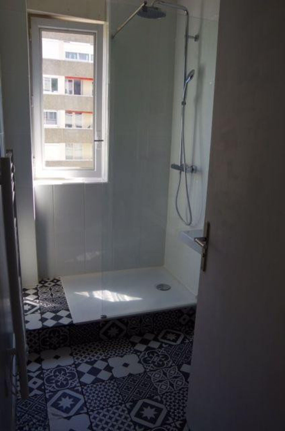 Location Appartement F2 meublé, refait à neuf, gratte ciel Villeurbanne