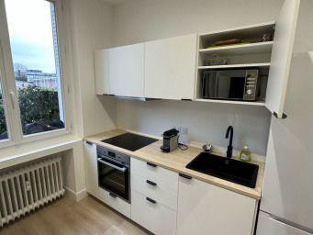 Location Appartement 1 chambre dispo dans une coloc 85m² rénovée Villeurbanne
