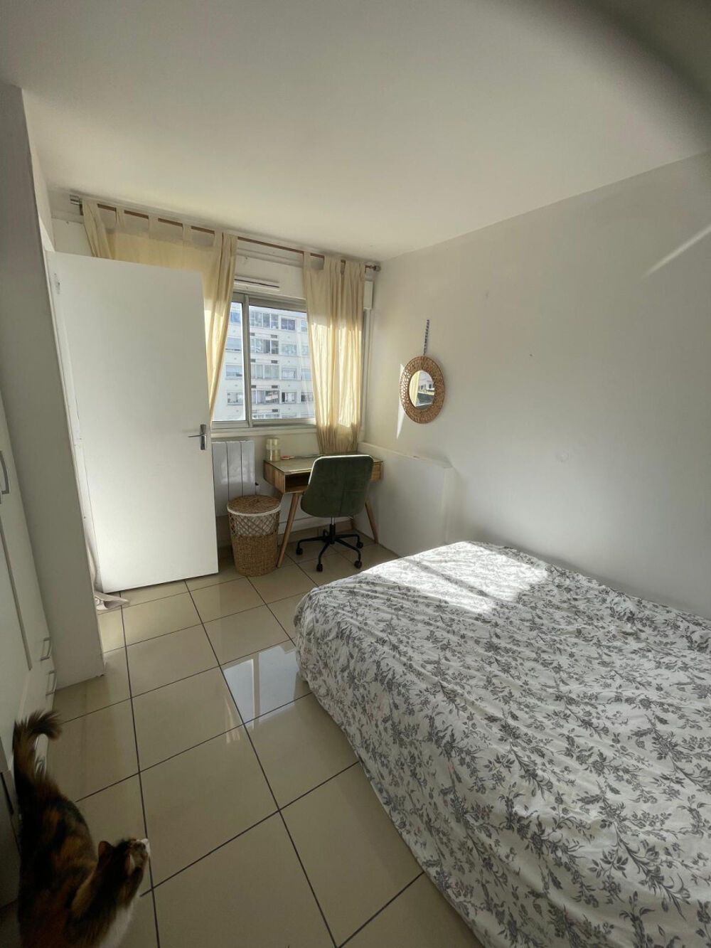 Location Appartement Coloc 100% féminine –Clim, Balcon, Tramway & Calme Villeurbanne