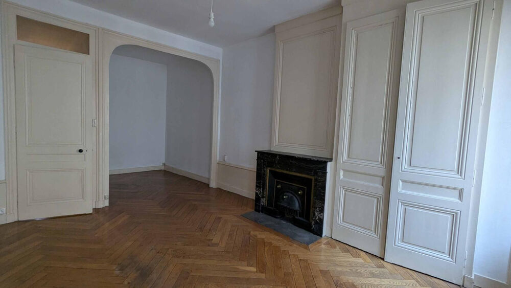 Location Appartement F2+2 alcoves, métro SaxeGambetta, 62m2, charme Lyon 7