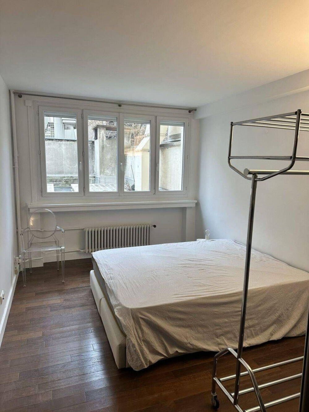 Location Appartement Beau 2P 37m² très calme proche quais de Seine Paris 8