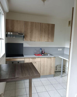  Appartement à louer 2 pièces 42 m²