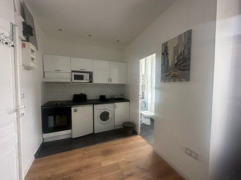 Location Appartement Beau studio 1er étage refait à neuf Puteaux