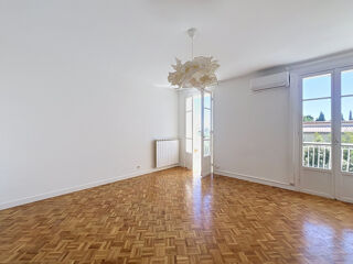  Appartement à louer 4 pièces 98 m²