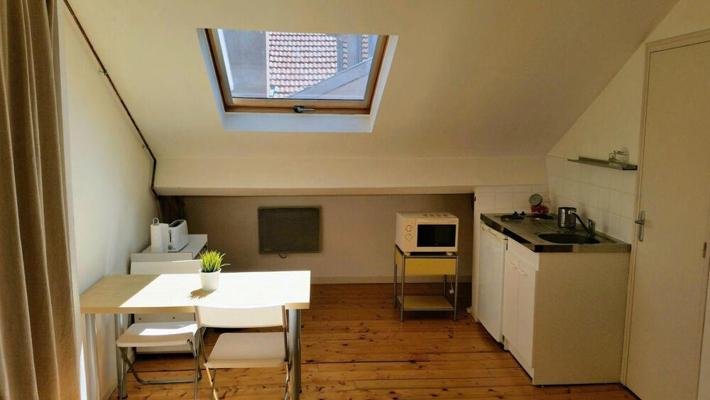 Location Appartement Studio meublé pour étudiant(e) hyper centre ville Saint-Étienne
