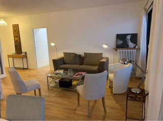  Appartement à louer 2 pièces 56 m²