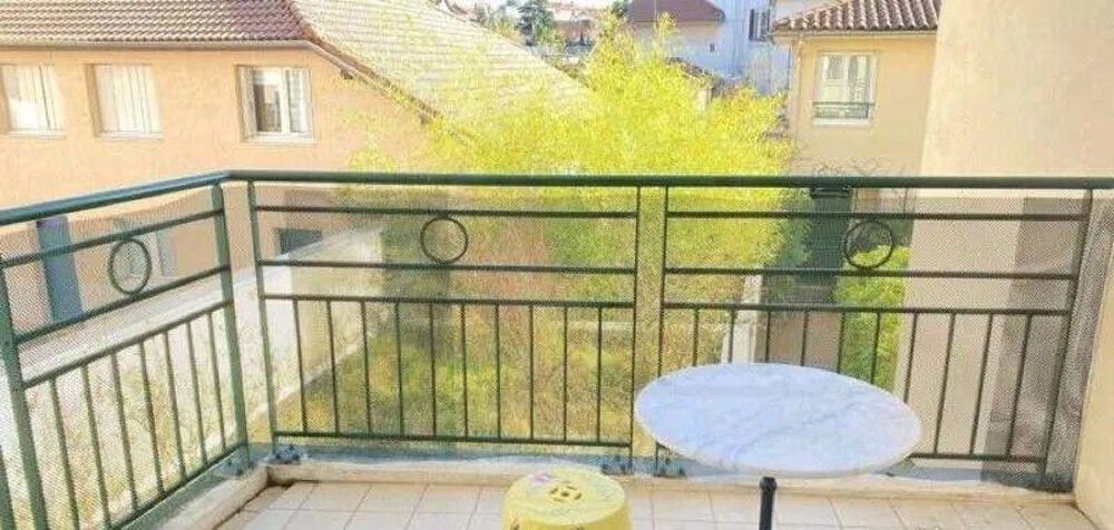 Location Appartement Beau 3P meublé 70m² avec un garage fermé Lyon 3