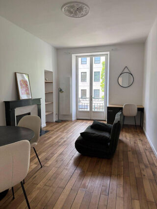  Appartement à louer 2 pièces 42 m²