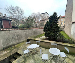  Appartement à louer 1 pièce 180 m²