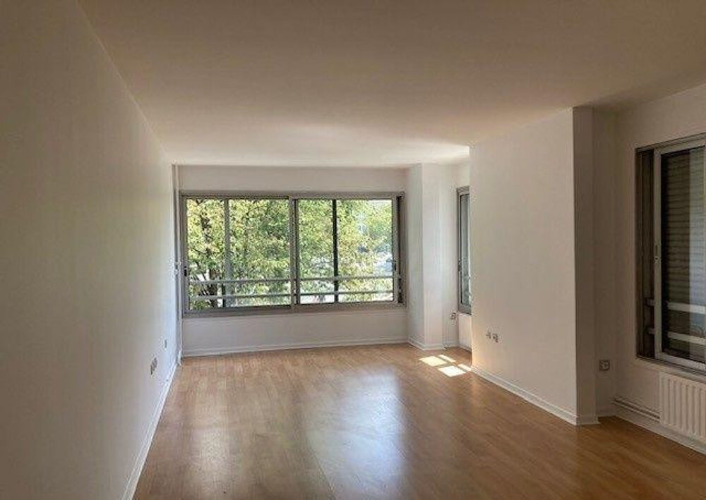Location Appartement Grand appartement 2 pièces à Paris XVII Paris 17