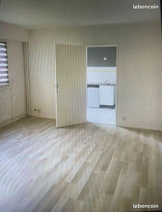  Appartement à louer 1 pièce 35 m²