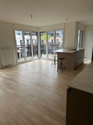  Appartement à louer 3 pièces 70 m²