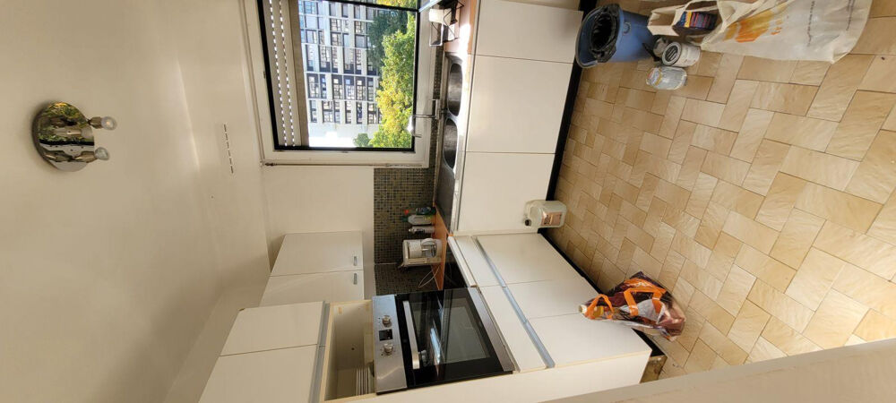 Location Appartement Joli T2 avec balcon salle de bain  cuisine  WC sép Sevran