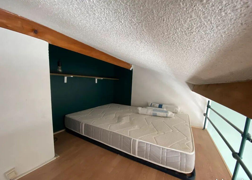 Location Appartement Loue Studio meublé 19m² mezzanine St-Michel/Busca Toulouse