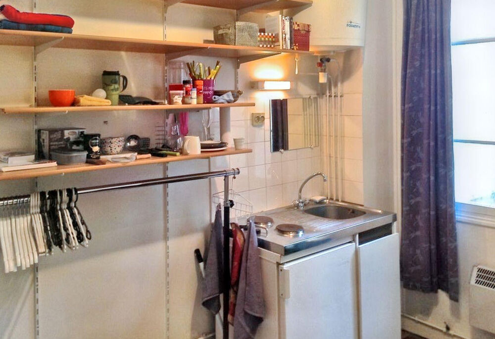 Location Appartement Studio calme et très lumineux face au Parc Monceau Paris 17