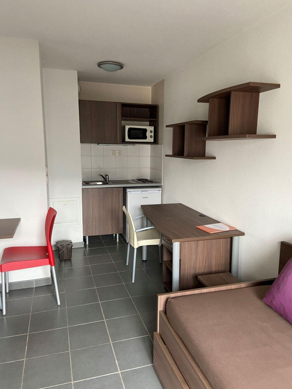 Location Appartement Studio de 22m2 Résidence ISIS CARRE DES HALLES Grenoble