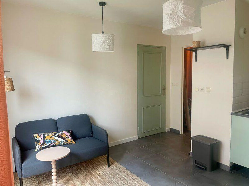 T2 meublé 31 m²  Marseille 2? (Joliette / Répu)