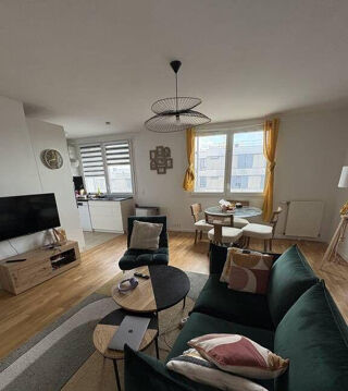  Appartement à louer 4 pièces 84 m²