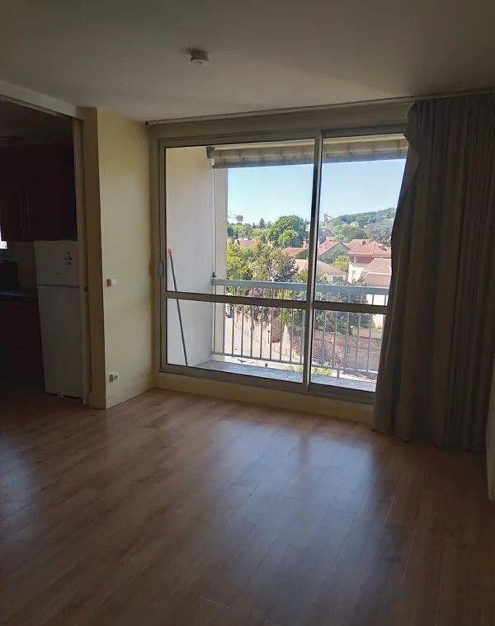 Location Appartement Beau 2P 48m² Chaville clair et bien desservi Chaville