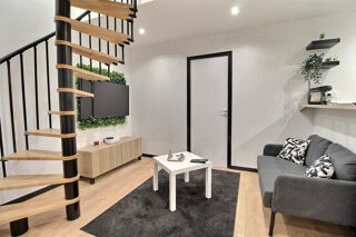  Appartement à louer 1 pièce 77 m²