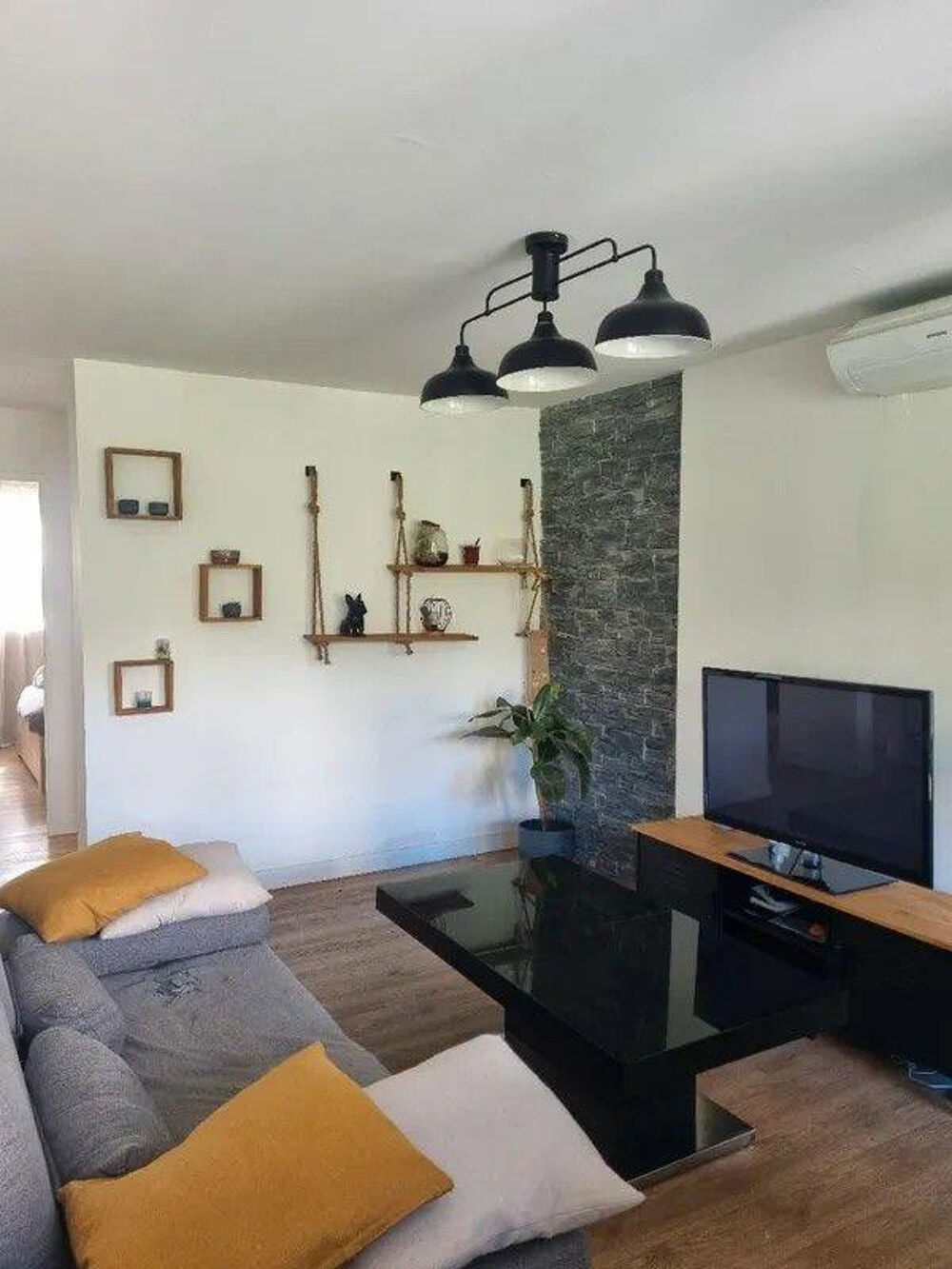 Location Appartement Beau T3 avec balcon meublé 60m² Marseille 8
