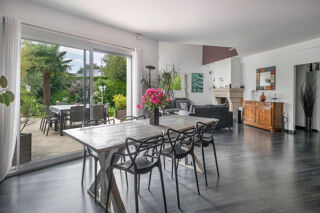  Maison à vendre 8 pièces 258 m²