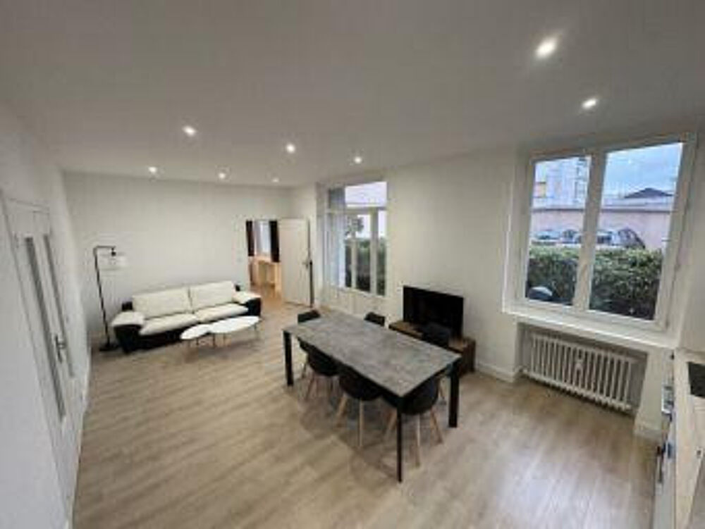 Location Appartement 1 chambre dispo dans une coloc 85m² rénovée Villeurbanne
