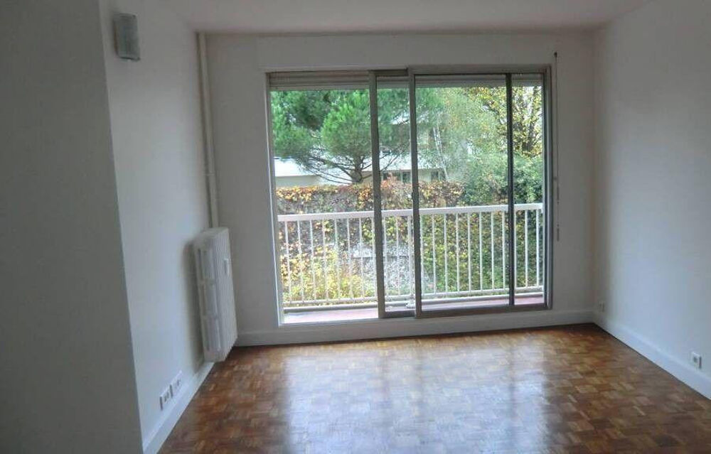 Location Appartement Beau studio 30m² avec balcon filant Boulogne-billancourt