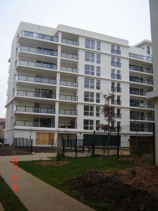  Appartement à louer 3 pièces 70 m²