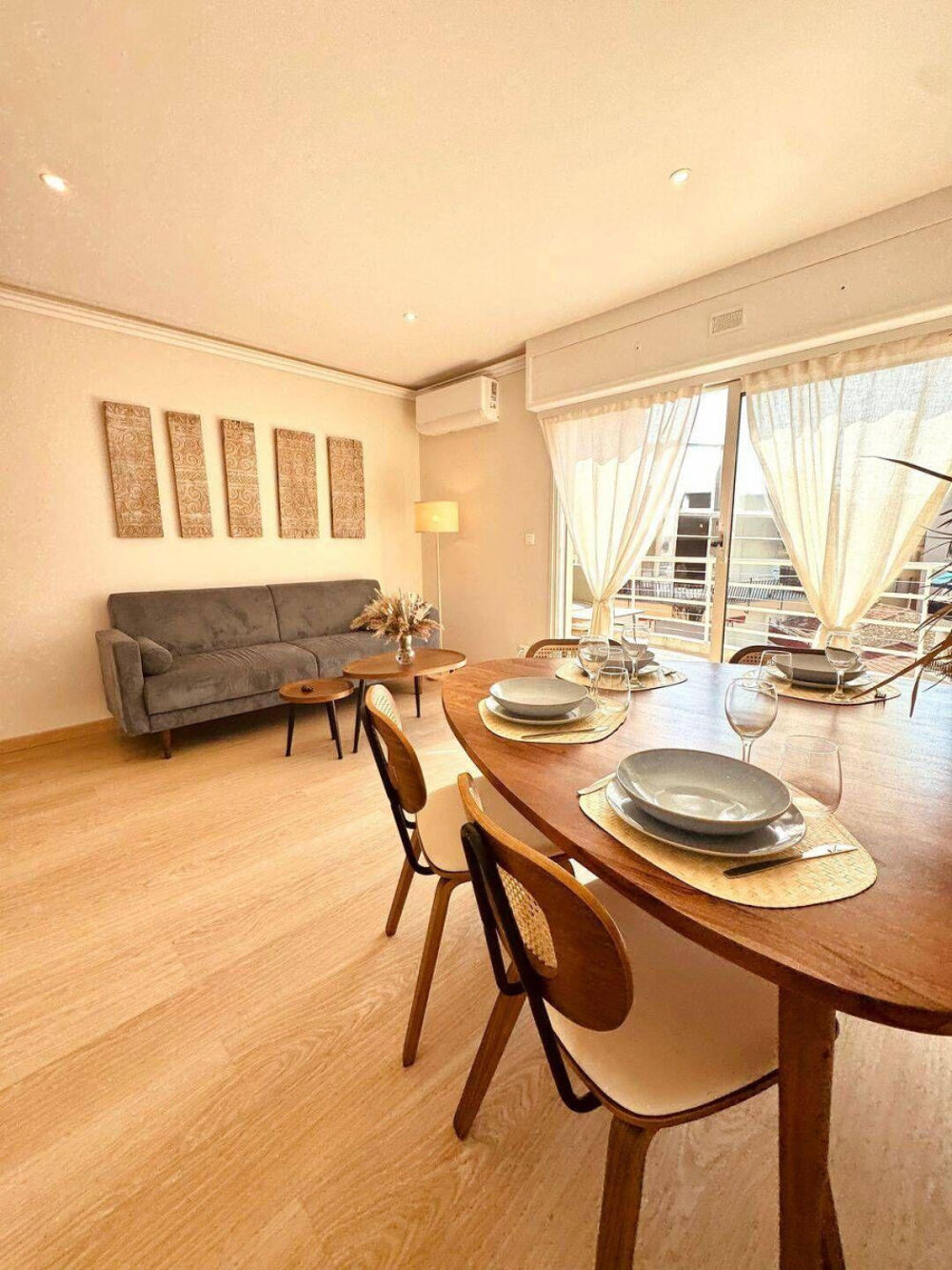 Location Appartement Beau 3P meublé 55m² avec terrasse sud 10m² Vue mer Cannes-la-bocca