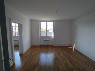  Appartement à louer 3 pièces 70 m²
