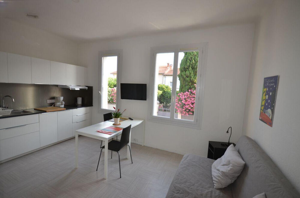 Location Appartement Agréable studio étudiant meublé super équipé Avignon