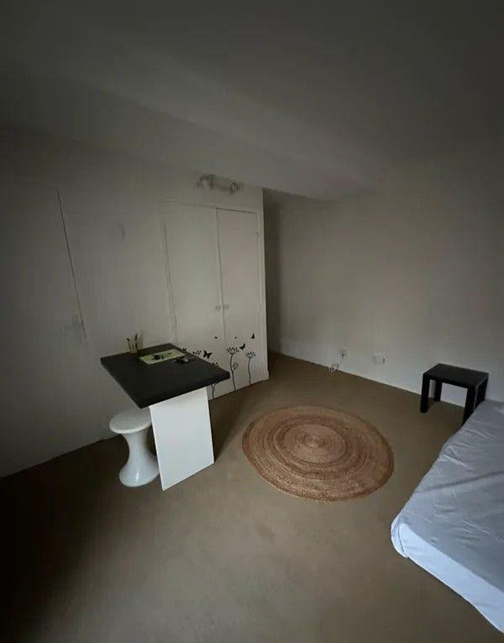 Location Appartement Beau studio de 20m² très calme et très clair (Sud) Paris 15