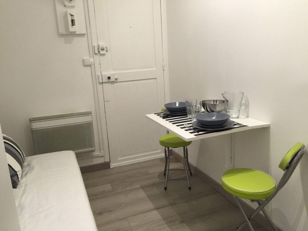Location Appartement Beau studio meublé 10m² vue sur les toits Paris 15