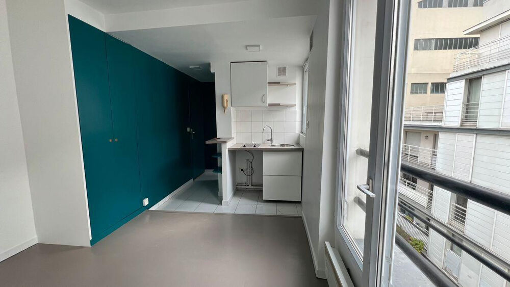 Location Appartement Studio Paris 18