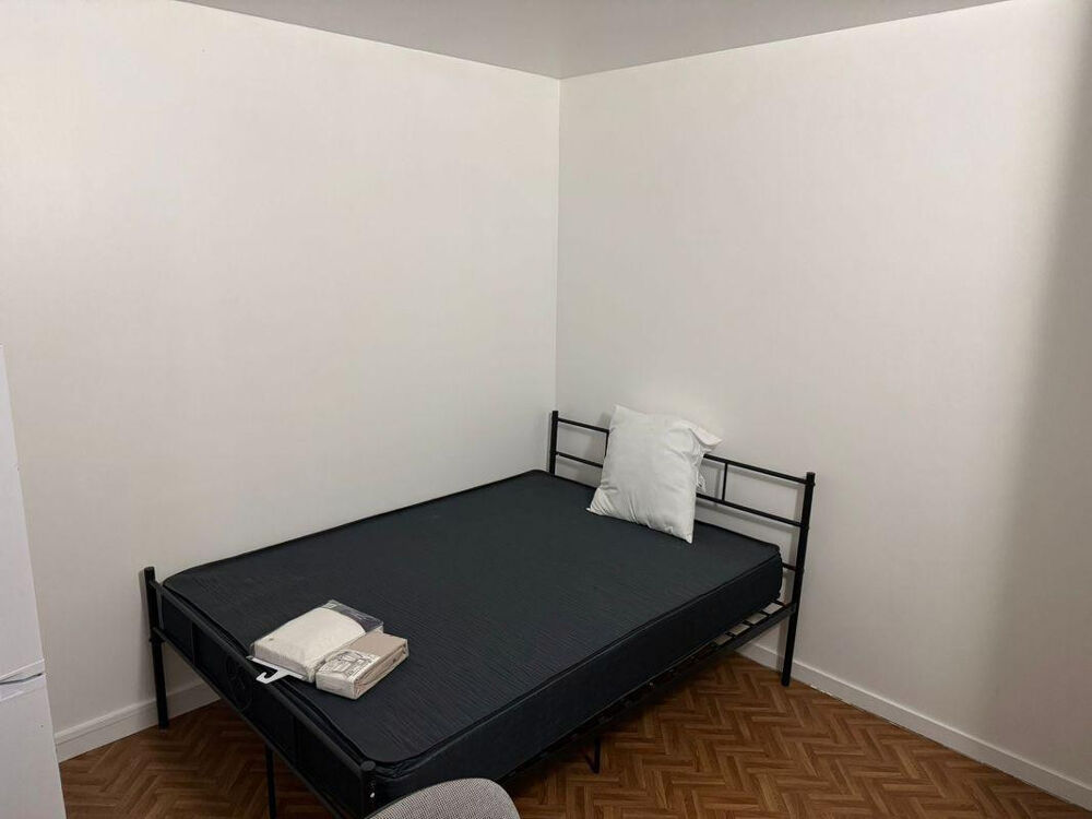 Location Appartement Colocation  chambre de 10 m2 Évry-courcouronnes