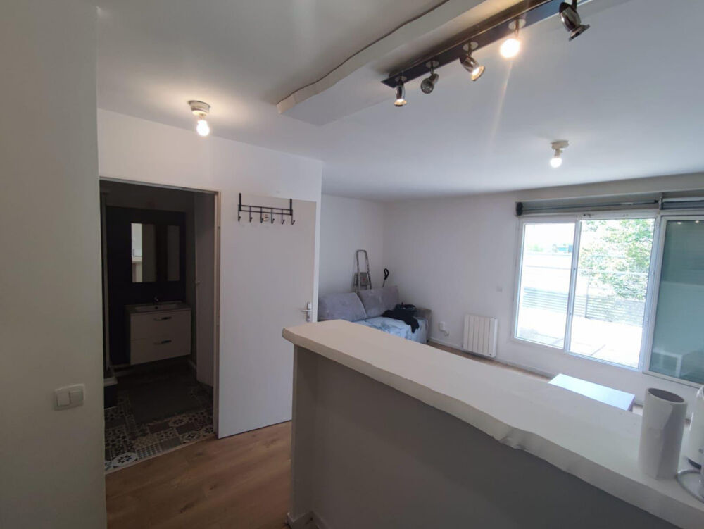 Location Appartement Grand studio meublé résidence sécurisée Stains